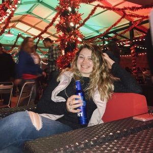 Meet your Posher, Maddie